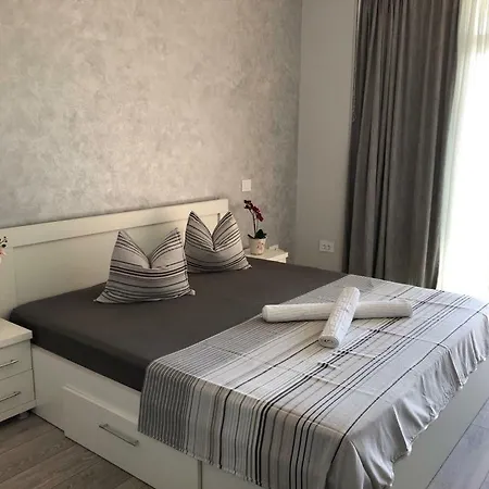 Apartament Royal Apolonia אפורי נורד